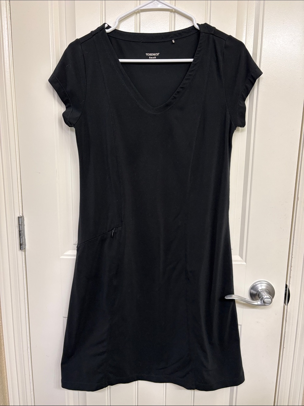 Toad&Co Black V‑Neck Short‎ Sleeve Dress